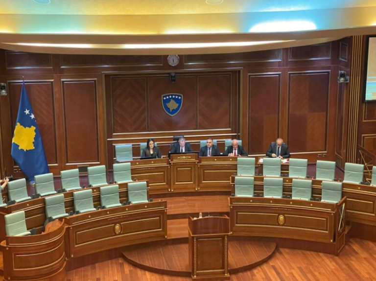 Kuvendi formon Komision të përkohshëm për verifikimin e mandateve të deputetëve