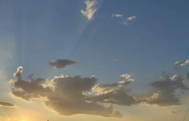 Vranësira dhe Reshje Shiu në Pjesën e Dytë të Ditës