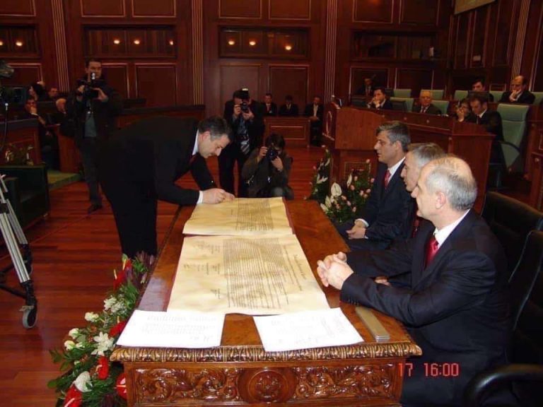 🇽🇰 Agim Veliu përkujton 17 Shkurtin: “Urime Dita e Pavarësisë, Kosovë!” ✨