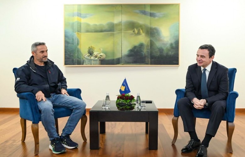 Kurti pret alpinistët kosovarë para ekspeditës në Kilimanxharo