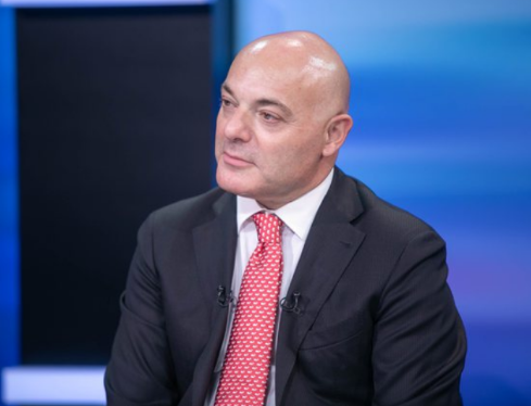 Blendi Fevziu sqaron incidentin në “Opinion”: Nuk pati përplasje fizike