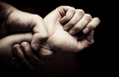 Rritet dhuna në familje në Kosovë, 45 persona arrestohen brenda 24 orëve