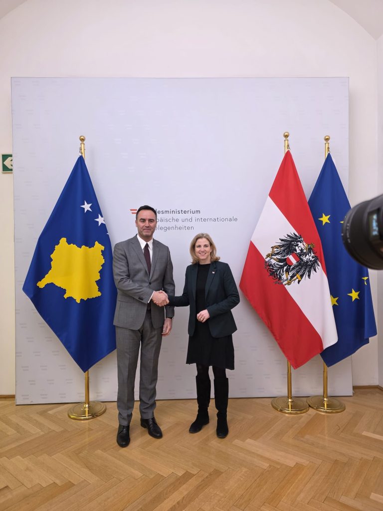 Konjufca në Vjenë takon kryediplomaten austriake, theksohet mbështetja për integrimin evropian