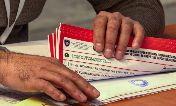 Vazhdon intervistimi për dyshimet e manipulimit të votave në Klinë