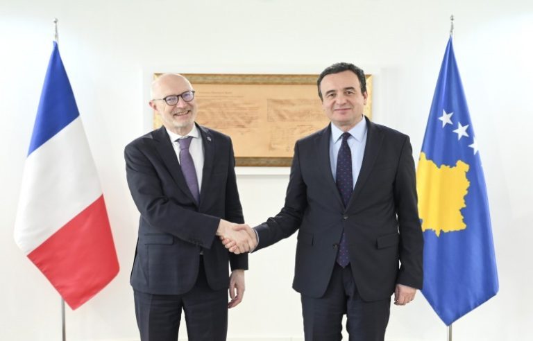 Kryeministri Kurti priti Ambasadorin e Francës, Olivier Guérot, dhe falënderoi për mbështetje