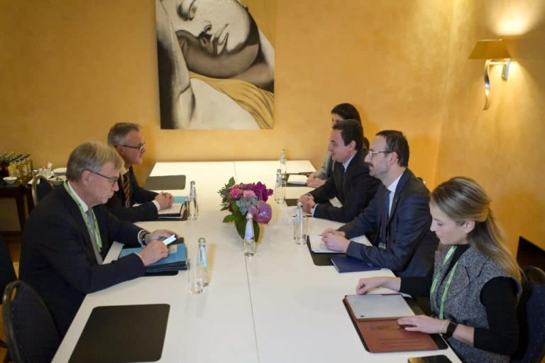 Kryeministri Kurti Takon Sekretarin e Shtetit të Gjermanisë në Mynih