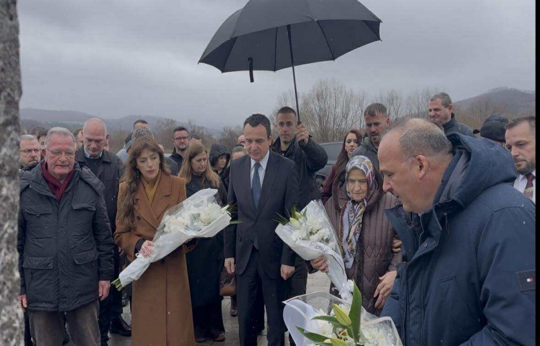 Kurti përkujton Elfete Humollin në 36-vjetorin e vrasjes së saj