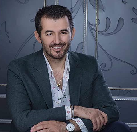 Labinot Tahiri: “Duhet të jemi për Vjosa Osmanin Presidente për stabilitetin e Kosovës”