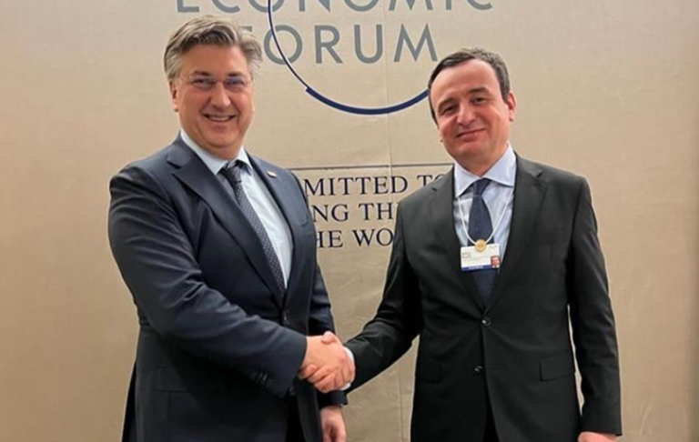 Plenkoviq uron Kurtin dhe riafirmon mbështetjen e Kroacisë për Kosovën