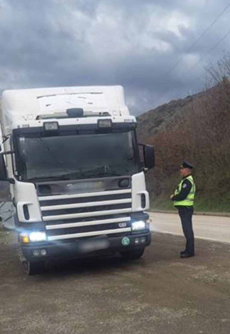 ROADPOL 2026: Kontroll i intensifikuar i kamionëve dhe autobuzëve, 406 gjoba për parregullsi