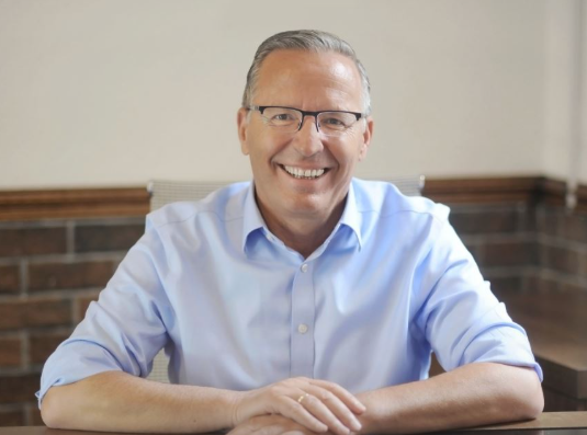 Hamza kritikon urgjencën e Projektbuxhetit: Nuk ka lidhje me zgjedhjen e presidentit