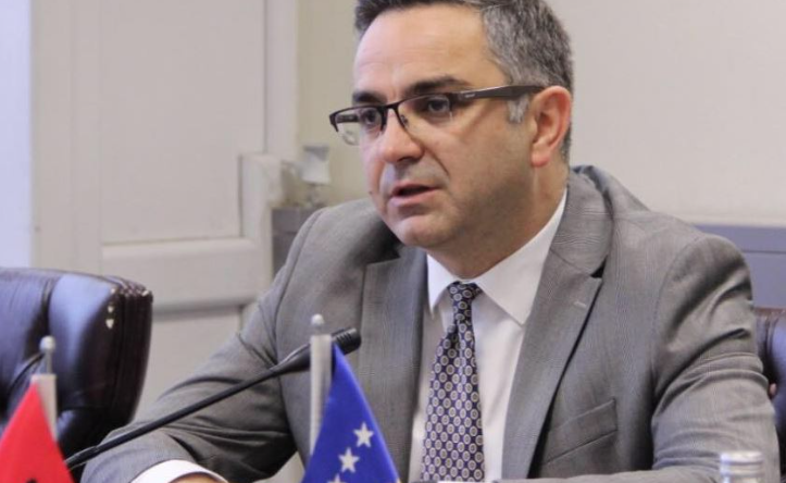 Tahiri: Osmani varet nga Kurti, një Jashar president do të ishte nder