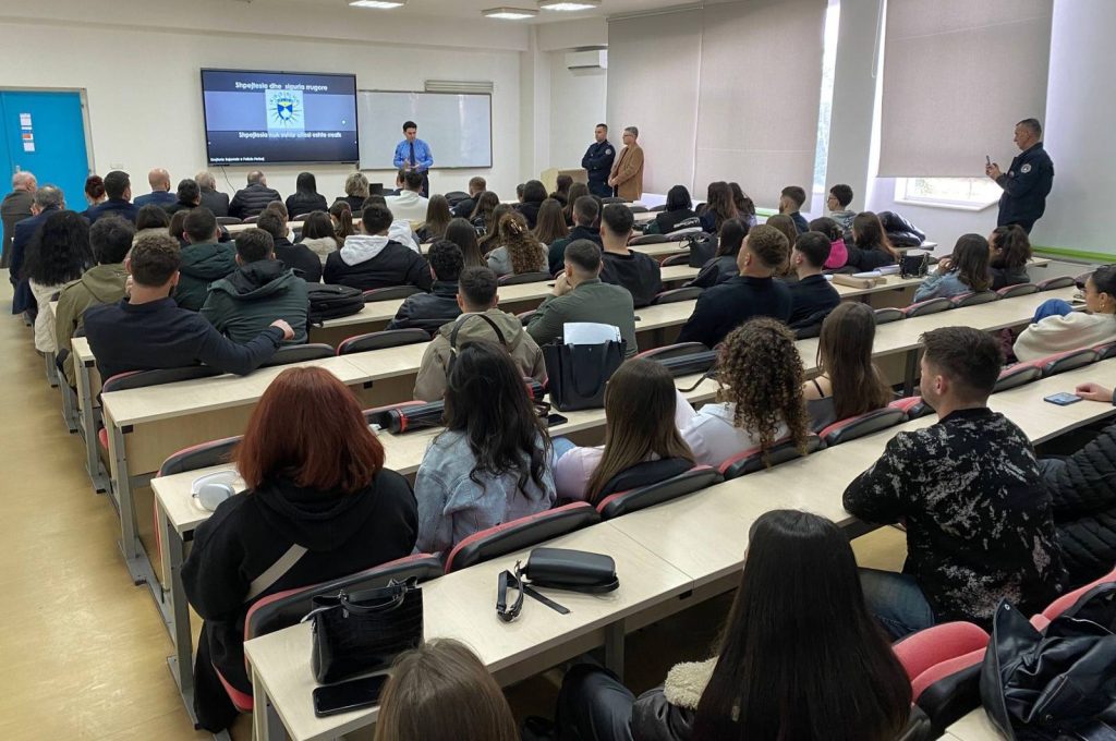 Ligjërata vetëdijësuese për rrezikun e shpejtësisë në Universitetin e Shkencave të Aplikuara në Ferizaj