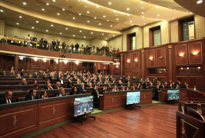 Shtyhet për të hënën shqyrtimi i Projektligjit për Buxhetin pas mospajtimeve