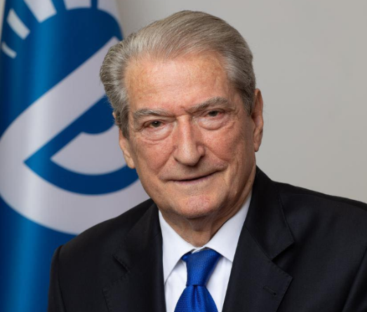 Berisha paralajmëron kundër selive të PS pas incidentit me gaz lotsjellës në PD