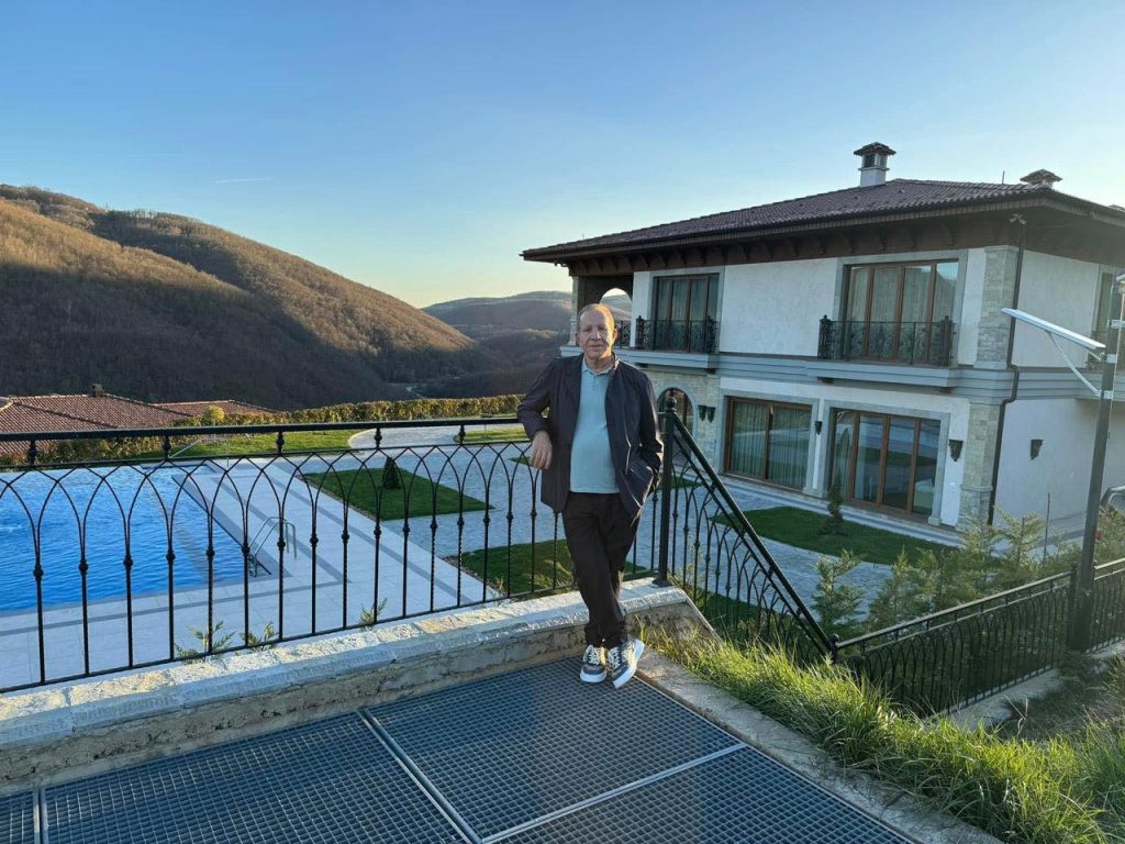 Behgjet Pacolli ndan kujtimet e fëmijërisë në Marec