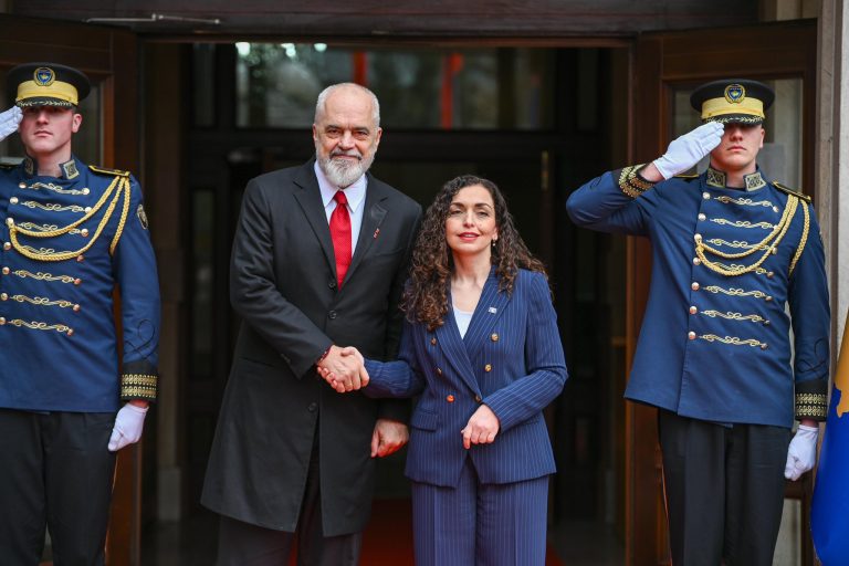 Rama: Osmani u kërcënua, Thaçi u mor peng – akuza të forta ndaj procesit në Hagë