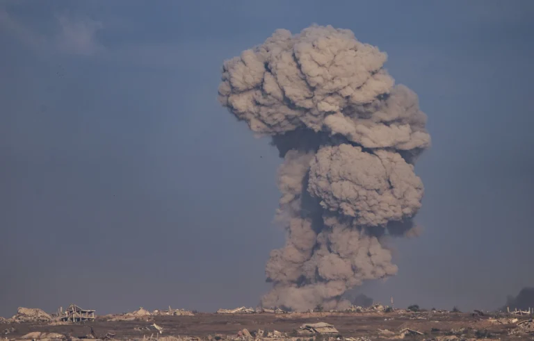 Sulmet iraniane në infrastrukturën energjetike rrisin çmimet e naftës në tregjet botërore