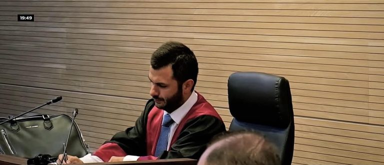 Gjykata Themelore në Prishtinë shpall të pafajshëm Albulena Haxhiu dhe ish-deputetët për rastin e gazit lotsjellës