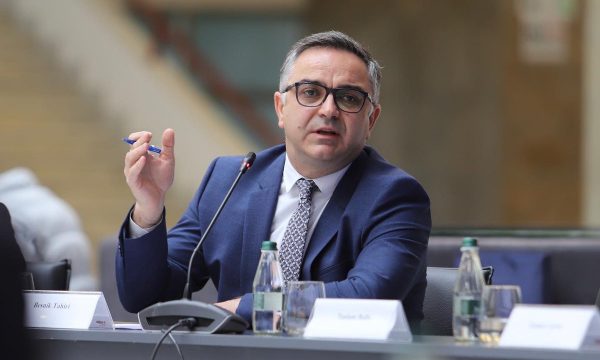 Aleanca e Ardhmërisë kërkon masa urgjente për çmimet e larta të karburanteve
