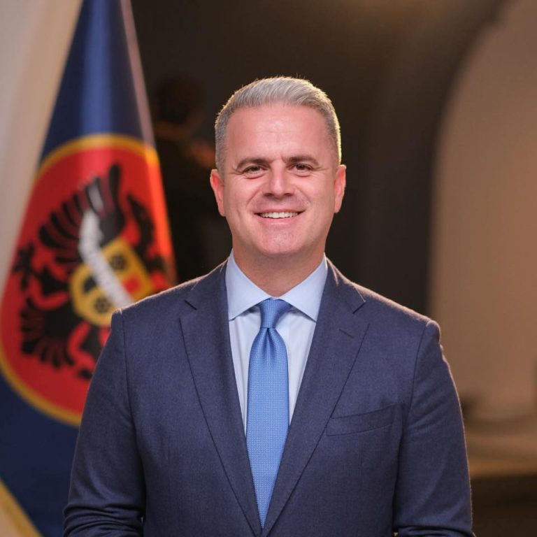 Azemi: Shumë njehsorë elektrikë nuk matin saktë kohën, ndikim në faturat e energjisë
