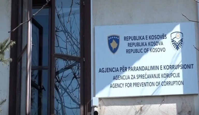 Mbi 1,400 zyrtarë ende pa deklaruar pasurinë, APK paralajmëron masa ndëshkuese
