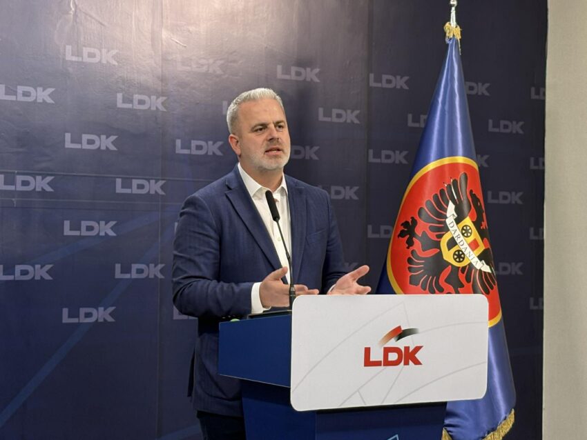 Shtyhet vendimi për tarifat e energjisë, reagime nga opozita