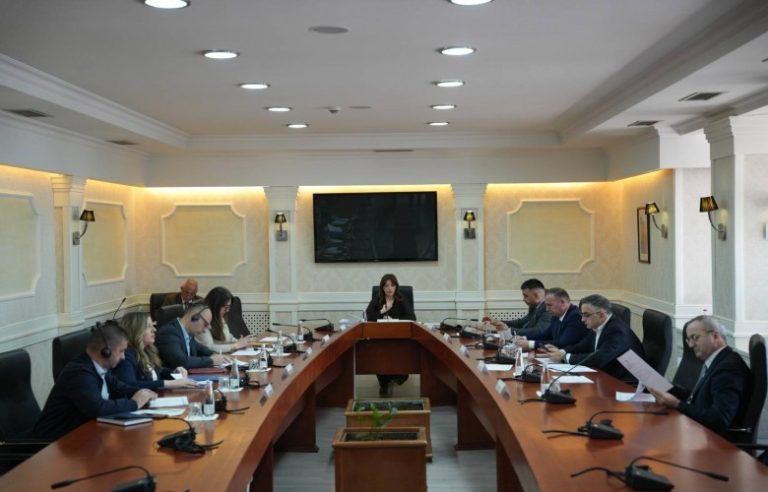 Komisioni i Kuvendit shqyrton kandidatët për Gjykatën Kushtetuese