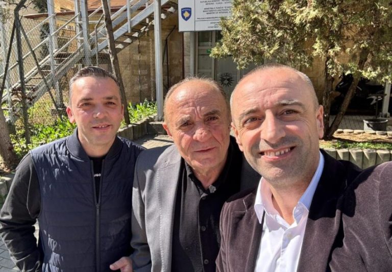 Halil Geci intervistohet nga Krimet e Rënda për një postim ndaj presidentes Osmani