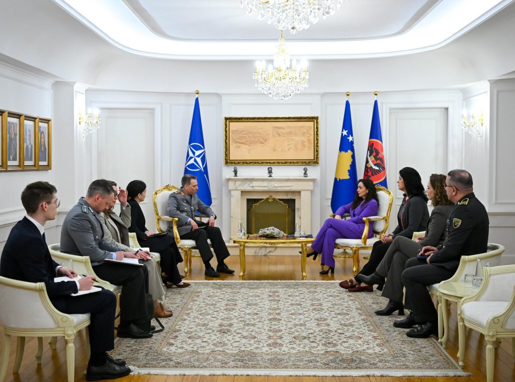 Presidentja Osmani vlerëson kontributin e NATO-s në forcimin e sigurisë dhe FSK-së