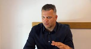 Inflacioni rreth 6 për qind, analisti thotë se qytetarët po ndjejnë më shumë rritjen e çmimeve se sa rritjen ekonomike