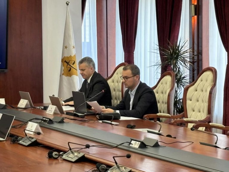 Arian Gashi zgjidhet kryesues i Këshilli Prokurorial i Kosovës