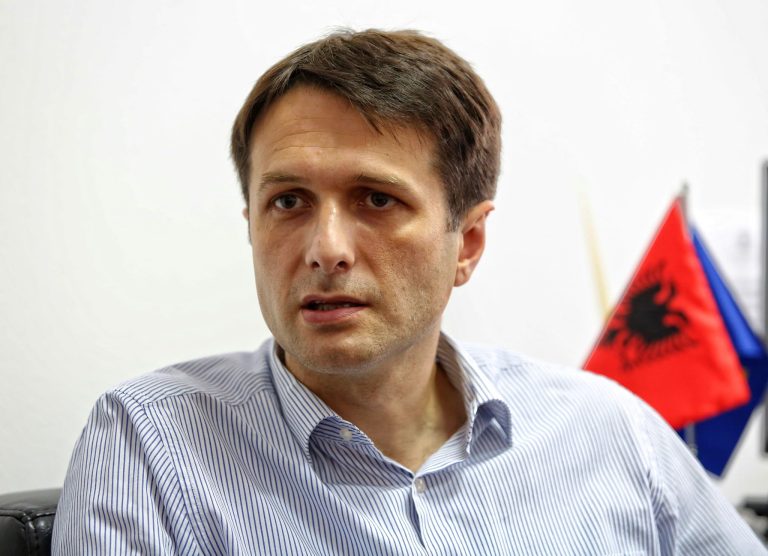 Valon Murati: Marrëdhënia Kurti–Osmani ka qenë “martesë interesi”