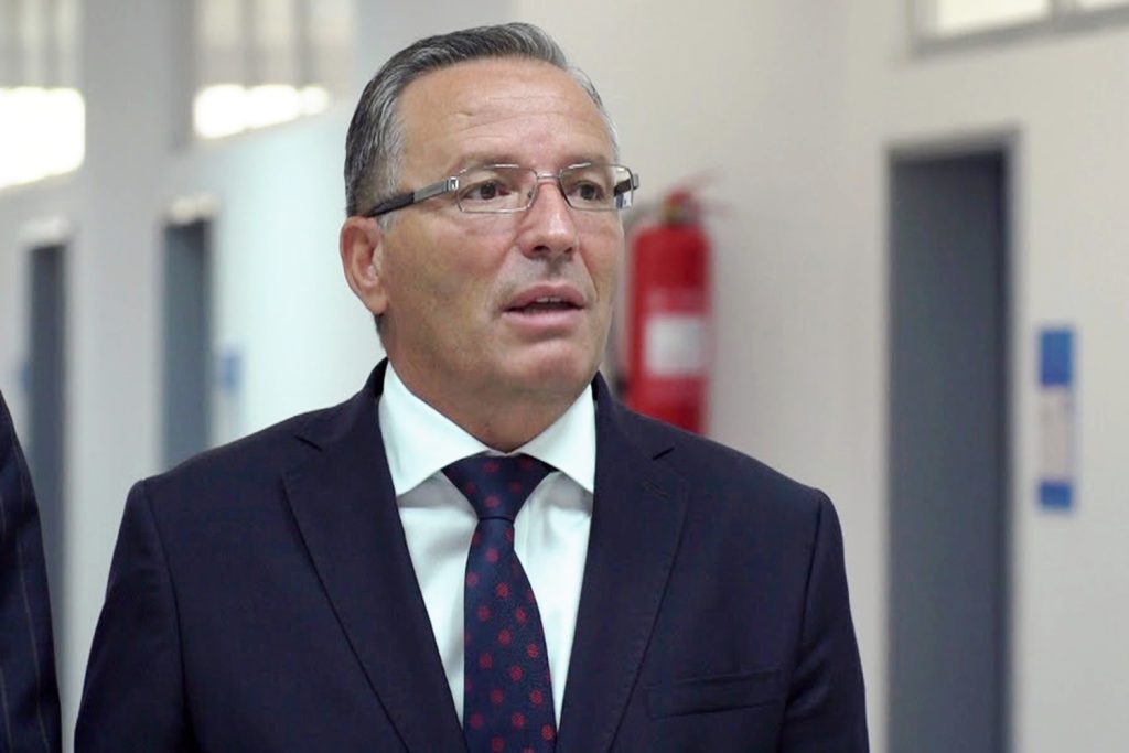 Hamza kritikon procesin për ndryshimet kushtetuese