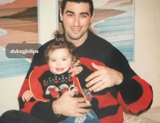 Dua Lipa uron babain Dukagjin Lipa për ditëlindje