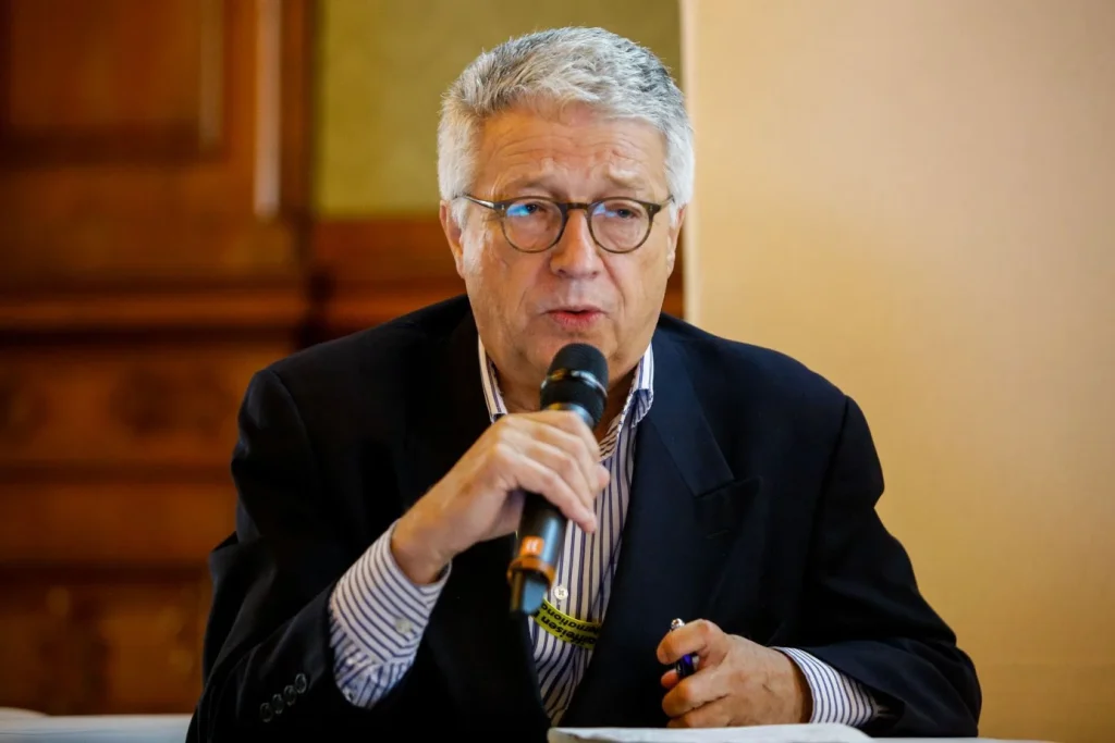 Petritsch: Kosova duhet ta zgjidhë vetë çështjen e presidentit