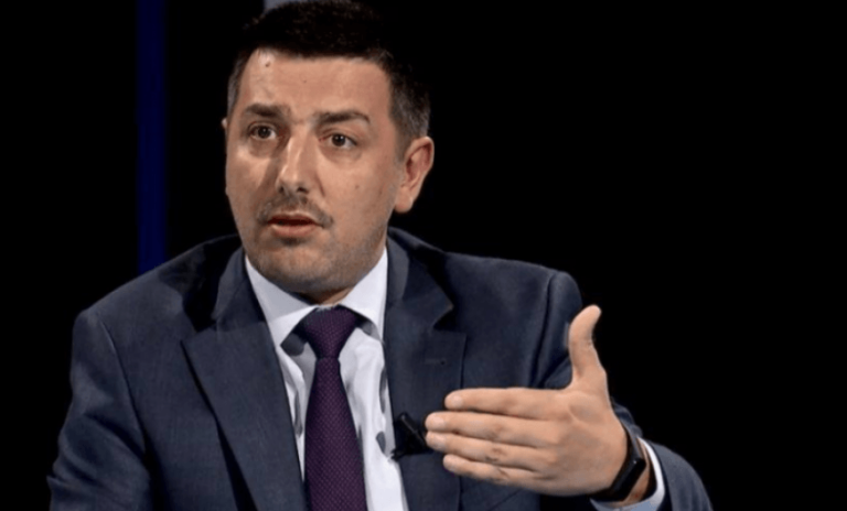 Valon Syla: Kurti diplomat jashtë, i vrazhdët brenda