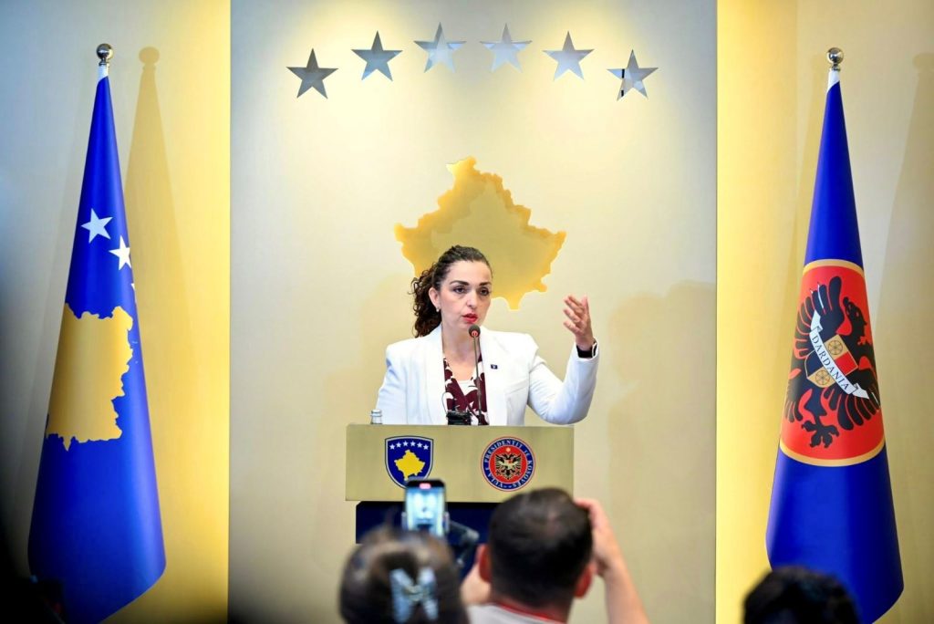 Presidentja Osmani kujton masakrat në Pastaselë të Rahovecit dhe në Burim të Malishevës