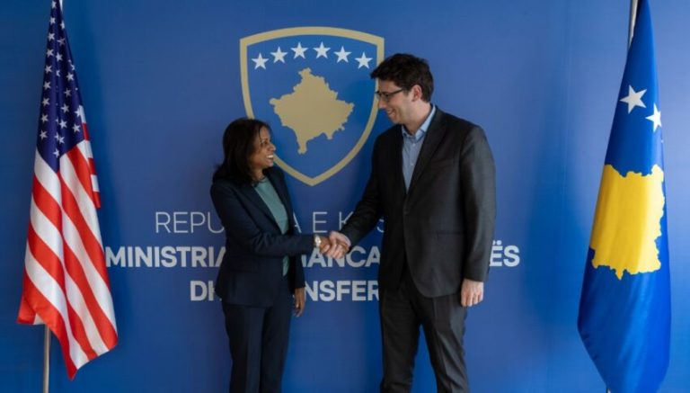 SHBA dhe Kosova diskutojnë investimet dhe projektet e zhvillimit ekonomik