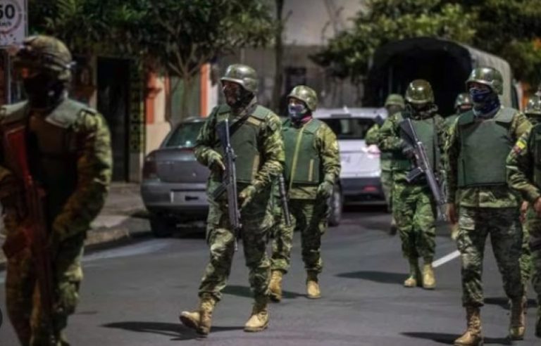 Qeveria e Ekuadorit ka shpallur nisjen e një faze të egër lufte kundër krimit të organizuar, duke blinduar katër provincat më të përgjakura të vendit