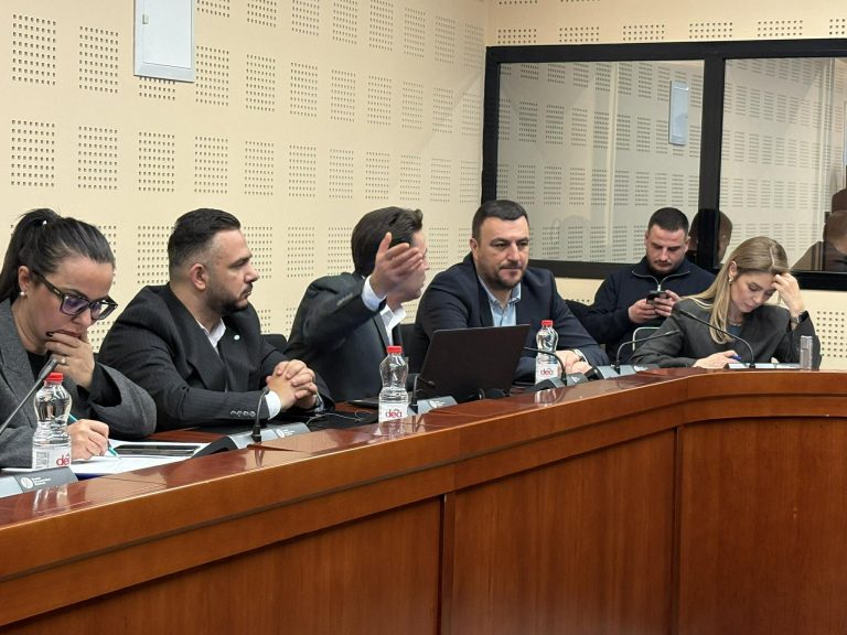 Komisioni i Legjislacionit miraton amendamentet e Osmani për zgjedhje të drejtpërdrejta