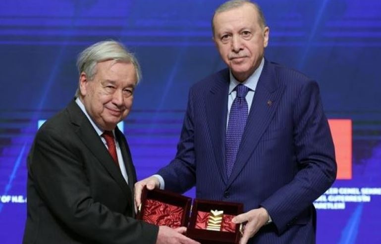 Erdogan i akordon Guterres Çmimin Ndërkombëtar të Paqes “Ataturk”