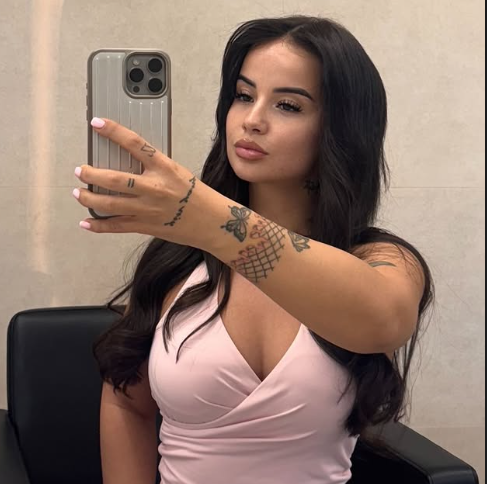 Rina Balaj reagon ndaj komentit për telefonin: Nuk më intereson cili është i fundit 📱😄