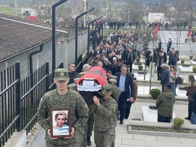 Ajvaz Shehu rivarroset në Krushë të Vogël, 27 vite pas masakrës