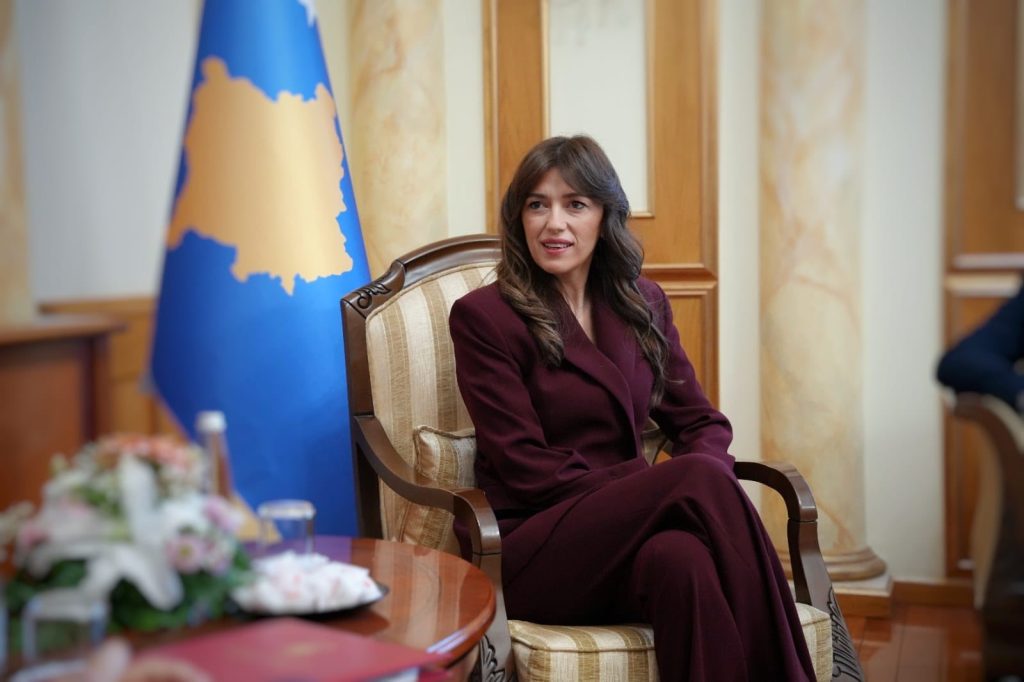 Haxhiu uron mësuesit me rastin e 7 Marsit