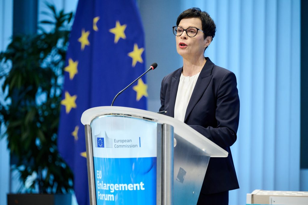 Marta Kos shtyn vizitën në Kosovë për shkak të tensioneve politike 🇪🇺