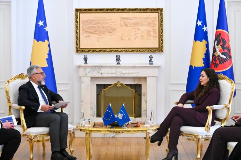 Presidentja Osmani priti në takim shefin e EULEX, Giovanni Pietro Barbano