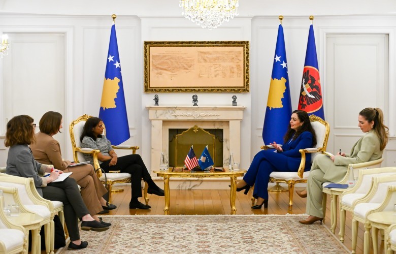 Osmani takohet me përfaqësuesen e SHBA-së në Kosovë