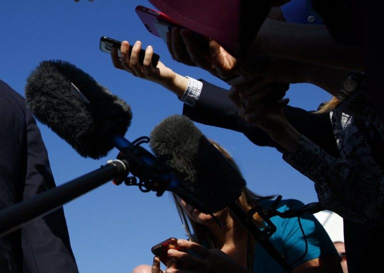 Një vit burgim me kusht për personin që kërcënoi gazetarët në Gjilan