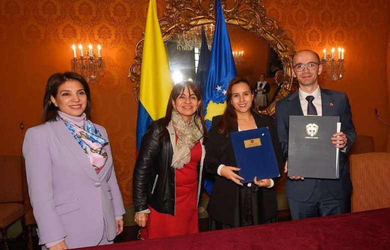 Kosova dhe Kolumbia forcojnë marrëdhëniet, nënshkruhen tri marrëveshje